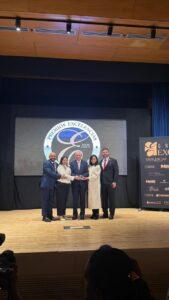 Lee más sobre el artículo Playa del Carmen gana en FITUR 2026 el Premio Excelencias Turísticas 2025 por la “Ruta de la Miel y la Selva”