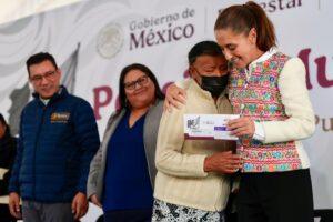 Lee más sobre el artículo Presidenta Claudia Sheinbaum encabeza entrega de tarjetas de la Pensión Mujeres Bienestar en Acatzingo, Puebla