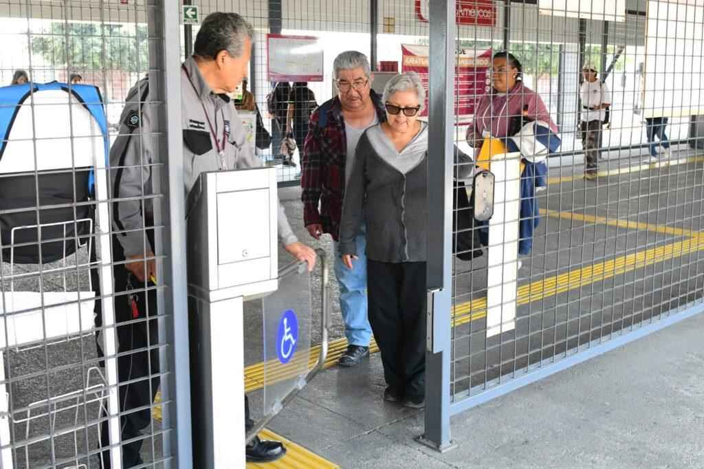 EdoMéx impulsa movilidad incluyente con 49 millones de viajes gratuitos en Mexibús y Mexicable