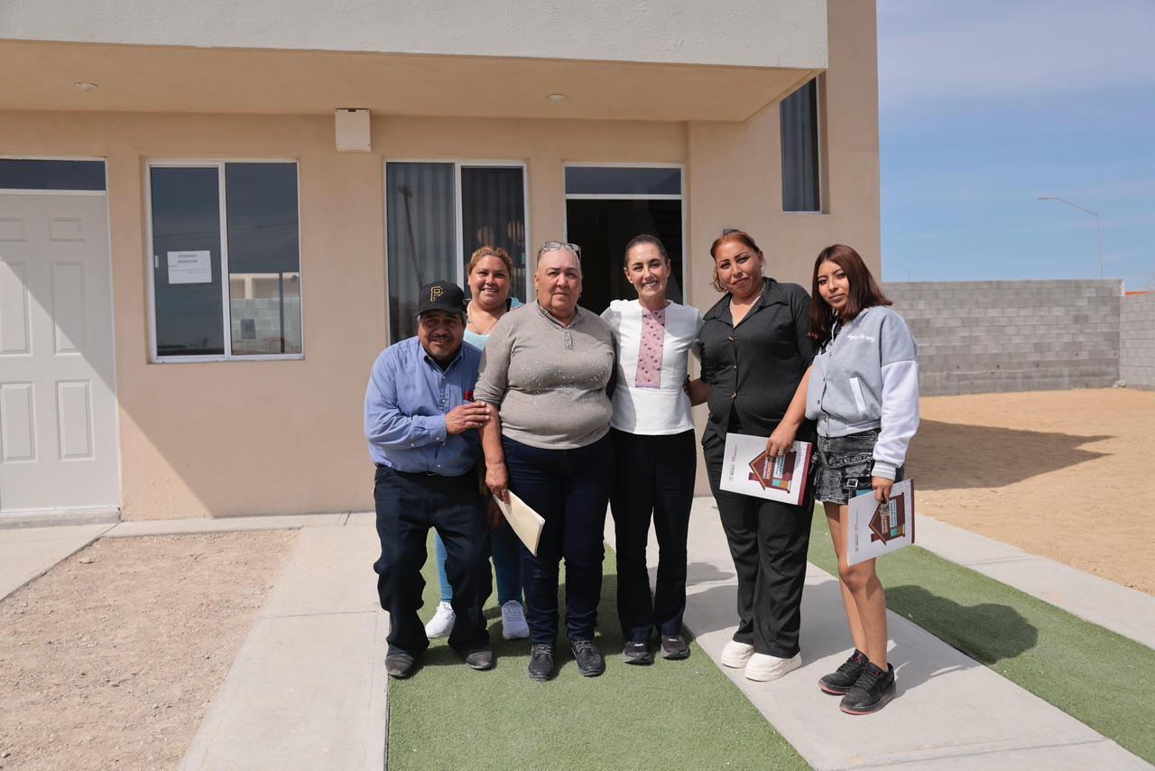 INFONAVIT entrega Viviendas del Bienestar en Nuevo León